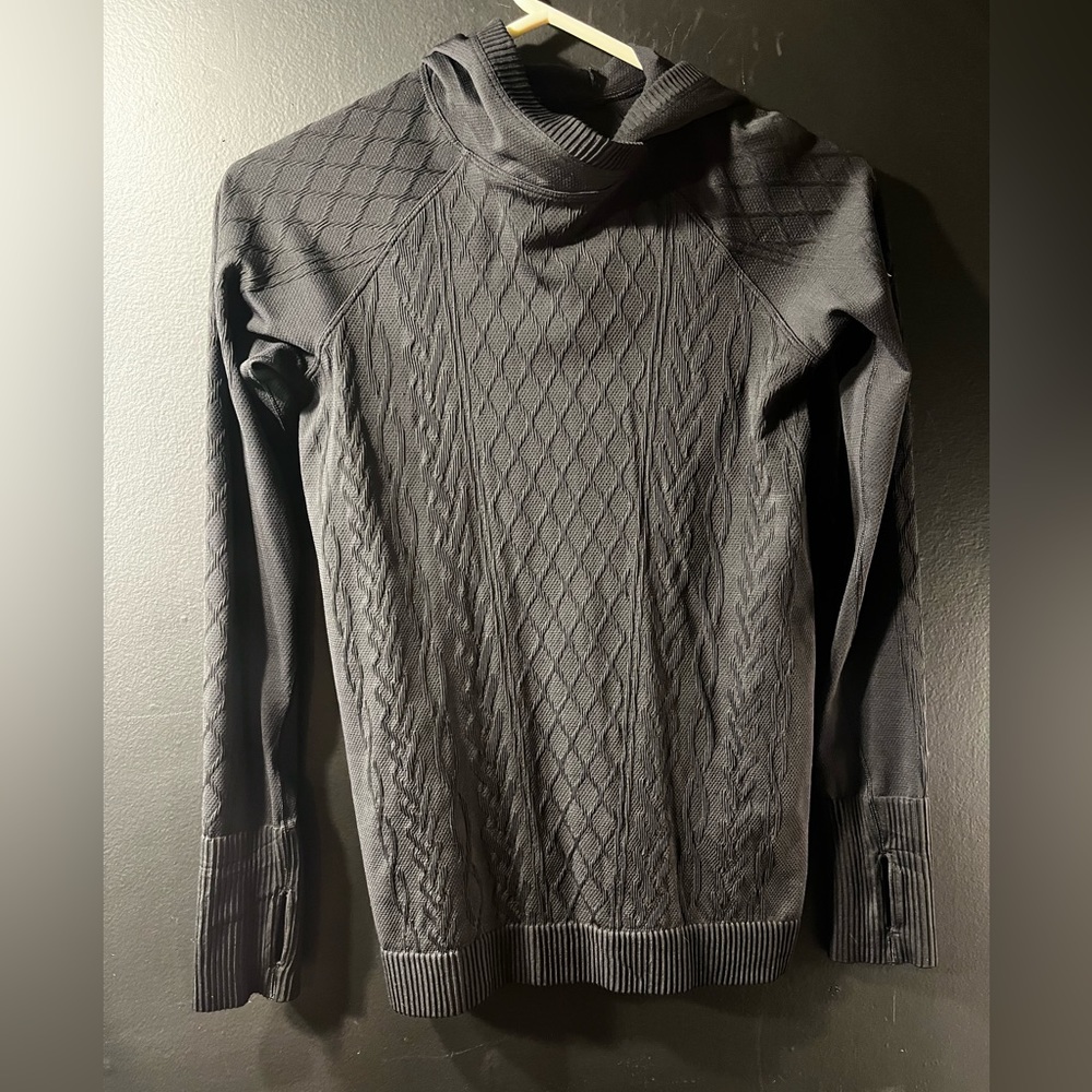 Lululemon Long Sleeve with hood